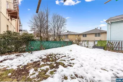 698 Fairview Avenue, Fairview, NJ 07022 - Photo 8