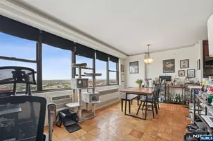 500 Central Ave 1617, Union City, NJ 07087 - Photo 4