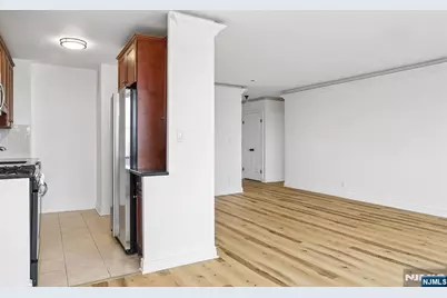 500 Central Avenue 1617 #1617, Union City, NJ 07087 - Photo 6
