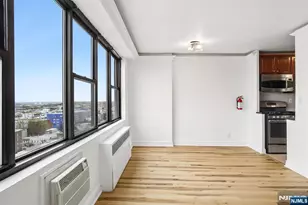 500 Central Ave 1617, Union City, NJ 07087 - Photo 8