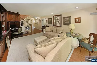 68 Peach Hill Court, Ramsey, NJ 07446 - Photo 8