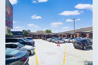 1642 Schlosser, Fort Lee, NJ 07024 - Photo 2