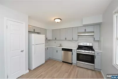 421 Leonhardt Drive 2nd Floor #2nd Floor, Saddle Brook Township, NJ 07663 - Photo 6