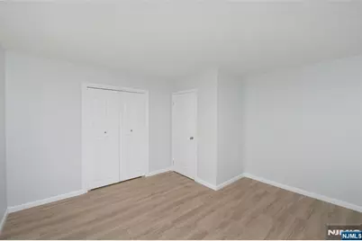 421 Leonhardt Drive 2nd Floor #2nd Floor, Saddle Brook Township, NJ 07663 - Photo 14