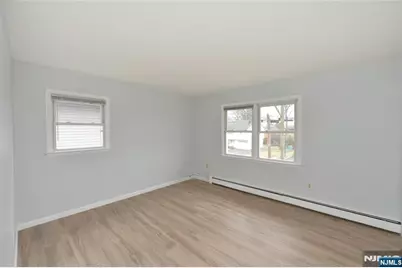 421 Leonhardt Drive 2nd Floor #2nd Floor, Saddle Brook Township, NJ 07663 - Photo 10