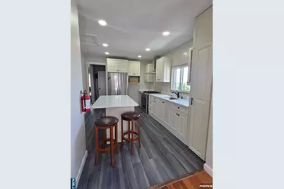 1513 67th Street 2nd Floor #2nd Floor, North Bergen, NJ 07047 - Photo 4