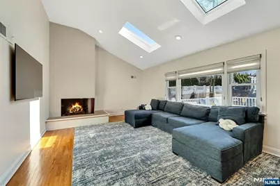 460 New Bridge Road, Bergenfield, NJ 07621 - Photo 12