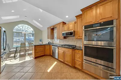 460 New Bridge Road, Bergenfield, NJ 07621 - Photo 20