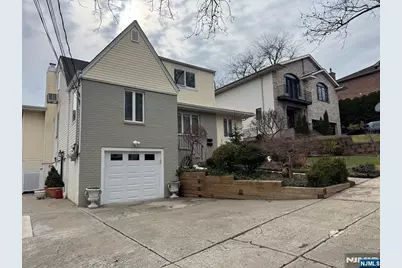 800 De Lalla Terrace, Ridgefield, NJ 07657 - Photo 2