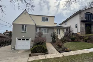 800 Delalla Terrace, Ridgefield, NJ 07657 - Photo 1