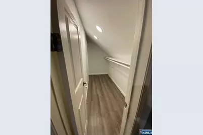 79 E Ridgewood Avenue, Paramus, NJ 07652 - Photo 18