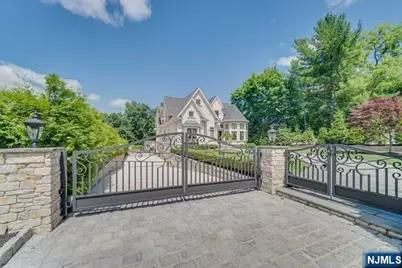 63 Grandview Avenue, North Caldwell, NJ 07006 - Photo 4