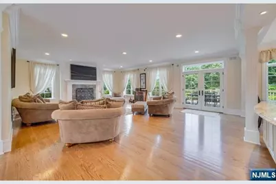 63 Grandview Avenue, North Caldwell, NJ 07006 - Photo 10