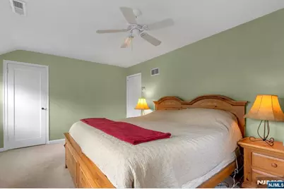 378 Windsor Road, River Edge, NJ 07661 - Photo 28