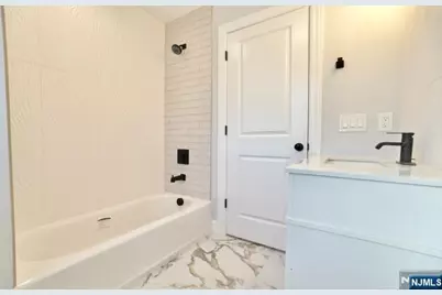 236-238 Keer Avenue, Newark, NJ 07112 - Photo 22