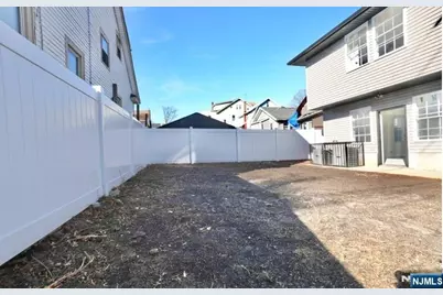 236-238 Keer Avenue, Newark, NJ 07112 - Photo 32