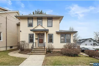 520 Rutherford Avenue, Lyndhurst Township, NJ 07071 - Photo 1