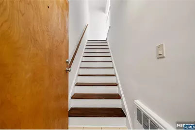 201 Oakdene Place C2 #C2, Cliffside Park, NJ 07010 - Photo 16