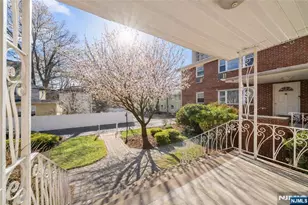 201 Oakdene Pl C2, Cliffside Park, NJ 07010 - Photo 2