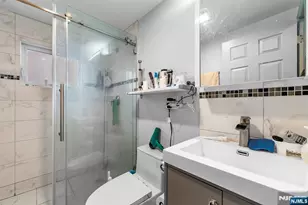 755 Oak St, Ridgefield, NJ 07657 - Photo 14