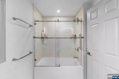 755 Oak Street, Ridgefield, NJ 07657 - Photo 10