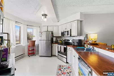 290 Anderson Street 2A #2A, Hackensack, NJ 07601 - Photo 2