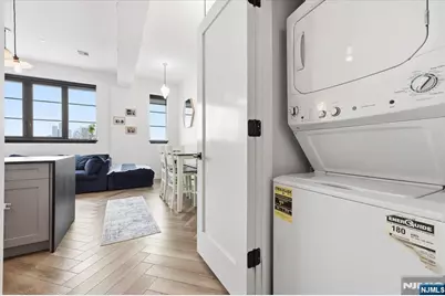 142 Charles Street 403 #403, Jersey City, NJ 07307 - Photo 8