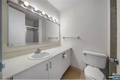 7004 Boulevard East 25A #25A, Guttenberg, NJ 07093 - Photo 14