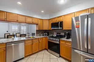 2 Crystal Ln 294, Paterson, NJ 07501 - Photo 1