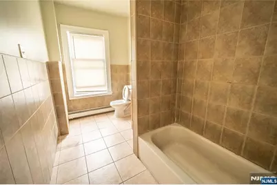 580 Hunterdon Street, Newark, NJ 07108 - Photo 14