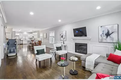 10 Glen Street, Cliffside Park, NJ 07010 - Photo 6