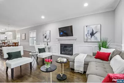 10 Glen Street, Cliffside Park, NJ 07010 - Photo 4