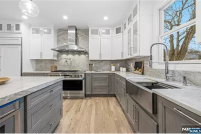 16 Stephen Street, Montclair, NJ 07042 - Photo 16