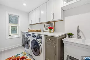 16 Stephen St, Montclair, NJ 07042 - Photo 34