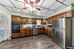 409 Hamilton St, Harrison, NJ 07029 - Photo 28