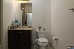 2403 Windsor Park Ct 403, Englewood, NJ 07631 - Photo 20