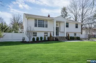 408 Chelsea St, Paramus, NJ 07652 - Photo 2