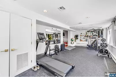 408 Chelsea Street, Paramus, NJ 07652 - Photo 42