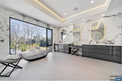 11 Roberts Road, Englewood Cliffs, NJ 07632 - Photo 28