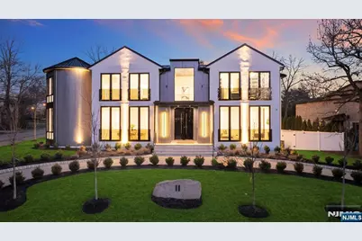 11 Roberts Road, Englewood Cliffs, NJ 07632 - Photo 50