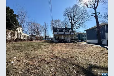 395 Teaneck Road, Ridgefield Park, NJ 07660 - Photo 6