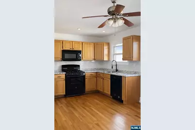 2755 Morris Avenue 2 #2, Union Township, NJ 07083 - Photo 2