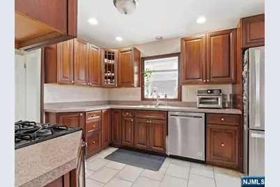 166 Summit Cross, Rutherford, NJ 07070 - Photo 14