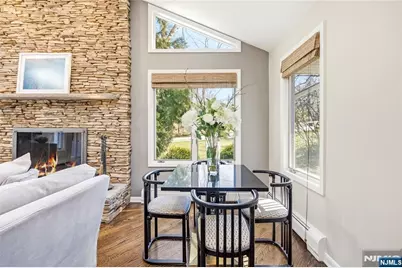 19 Ivy Place, Upper Saddle River, NJ 07458 - Photo 12