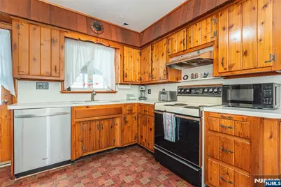 63 Chestnut Drive, Wayne, NJ 07470 - Photo 14