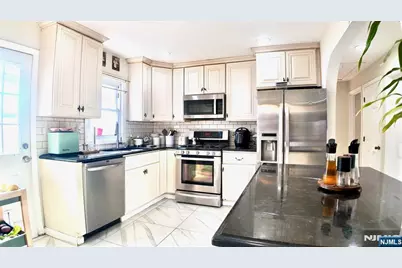 543 Liberty Place, Ridgefield, NJ 07657 - Photo 4