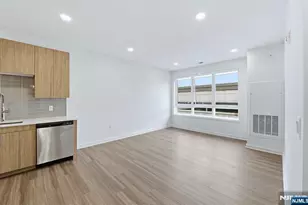 37 Orange Road 302, Montclair, NJ 07042 - Photo 4