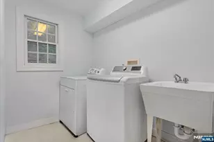 240 Ottowa Ln, Franklin Lakes, NJ 07417 - Photo 18