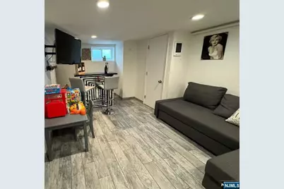 186 Selvage Avenue, Teaneck Township, NJ 07666 - Photo 6