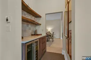 25 Moorings Ln, Edgewater, NJ 07020 - Photo 14